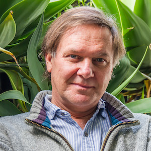 Dr. Tim J. Davis